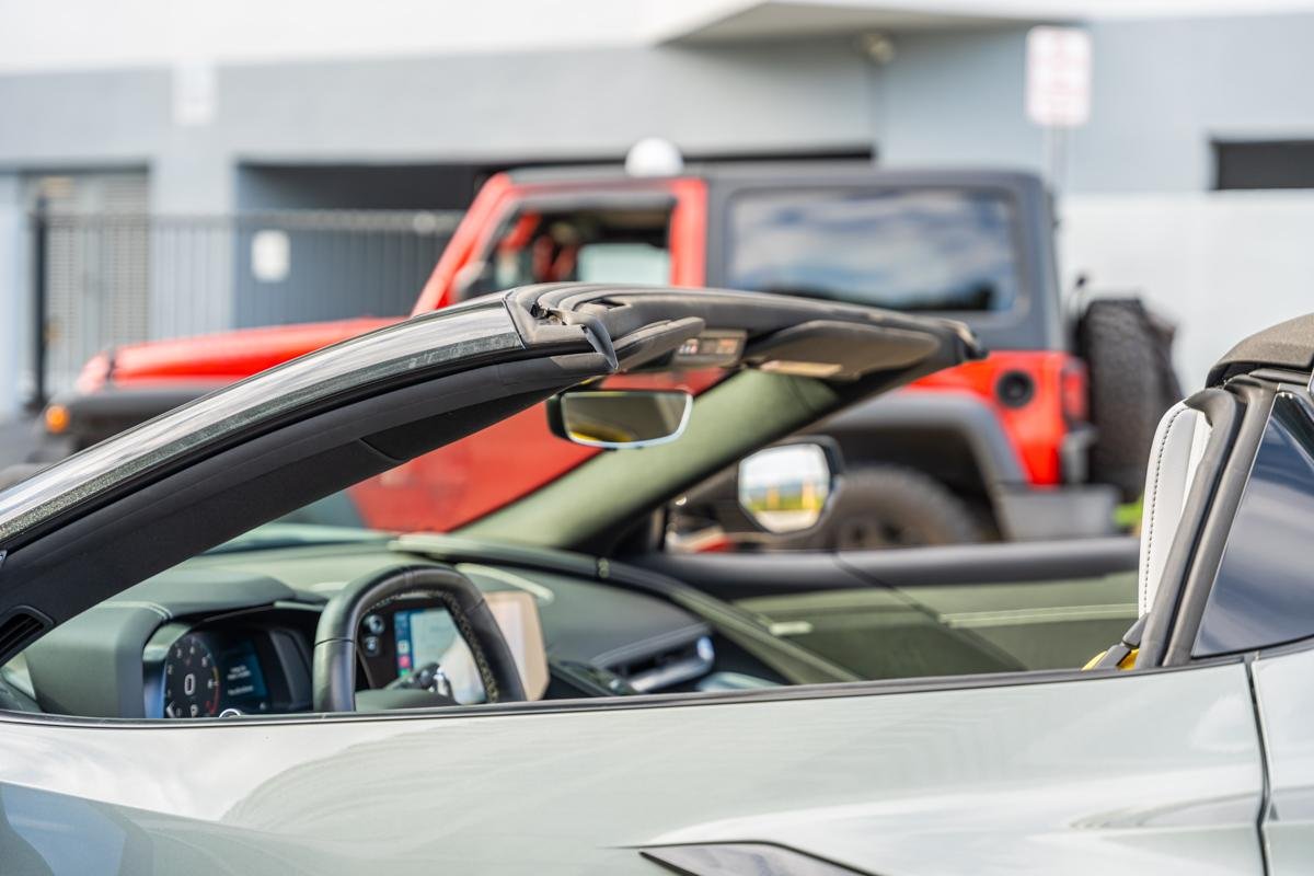 Chevrolet Corvette 2022 - Image 18