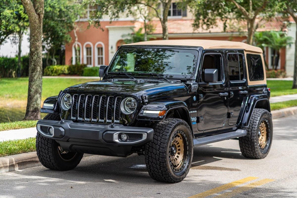 Jeep Sahara - Image 18