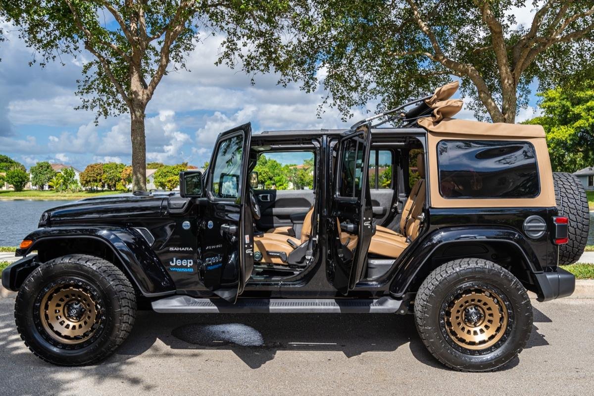 Jeep Sahara - Image 6