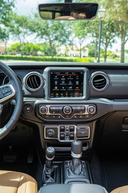 Jeep Sahara - Image 8