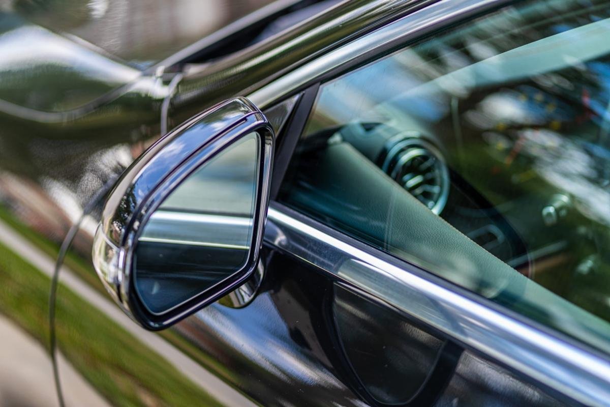 Mercedes Benz E 400 - Image 10