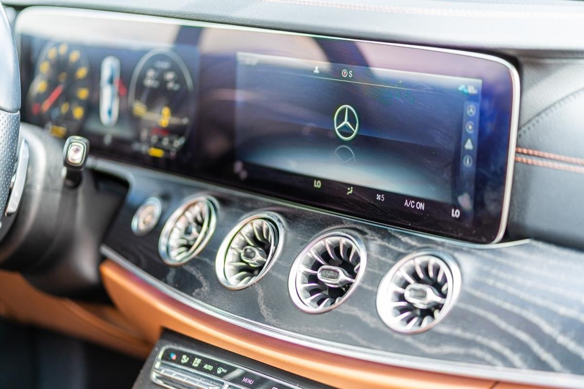 Mercedes Benz E 400 - Image 17