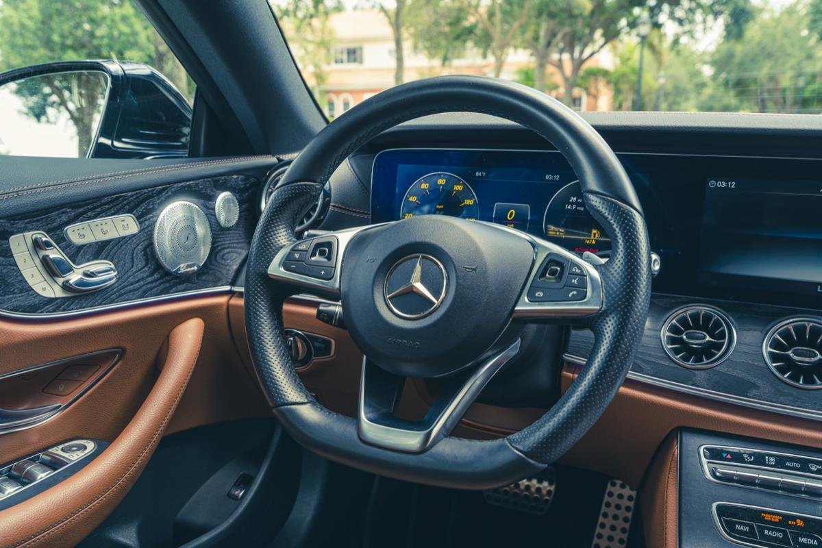 Mercedes Benz E 400 - Image 28