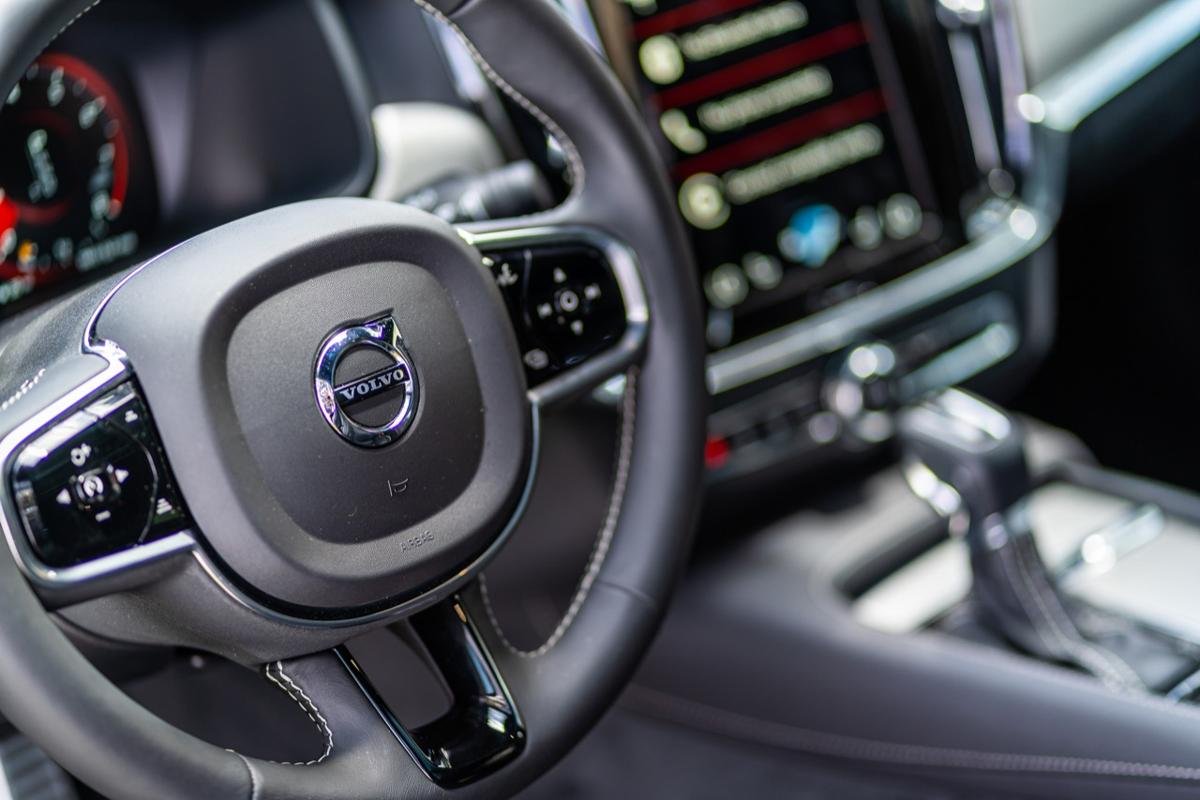 Volvo S90 - Image 24