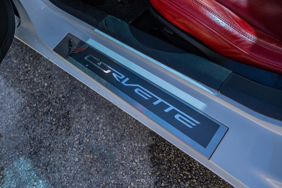 White Corvette - Image 28