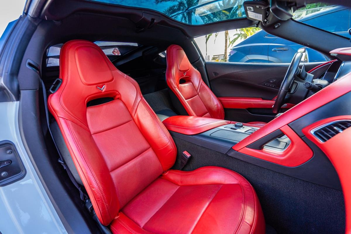 White Corvette - Image 32