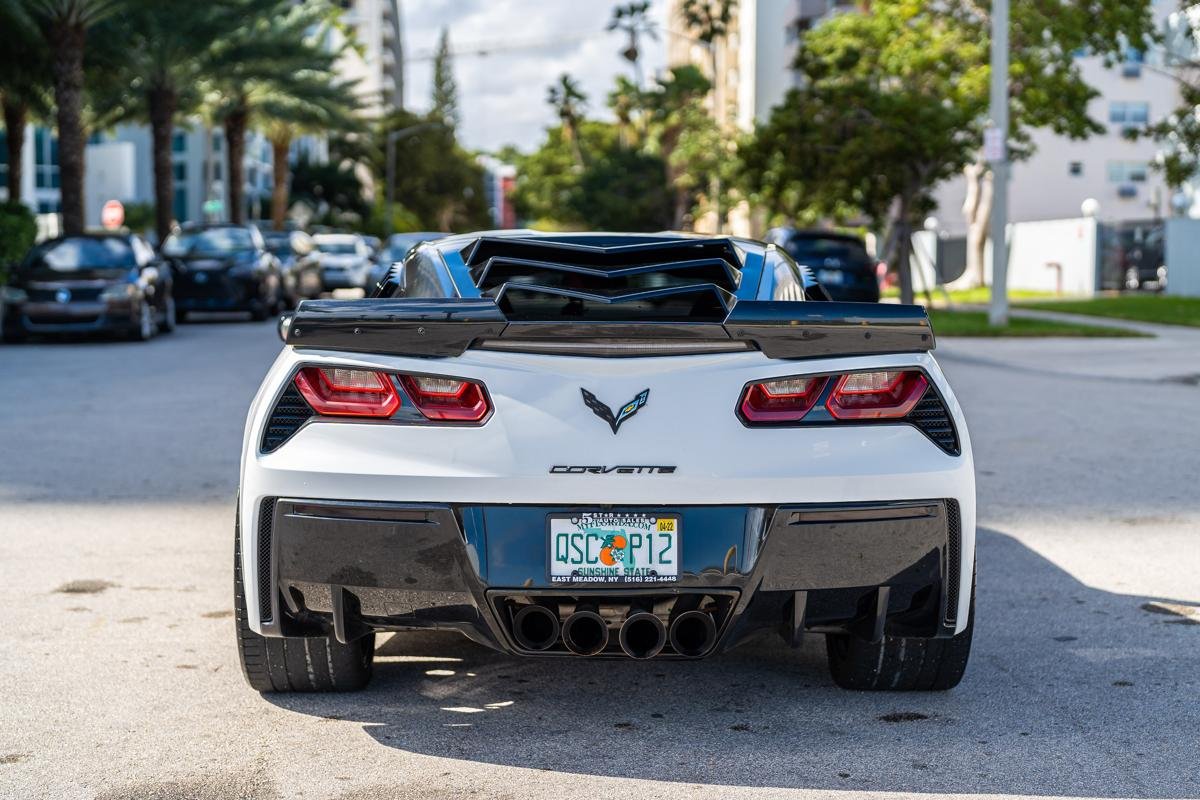 White Corvette - Image 7