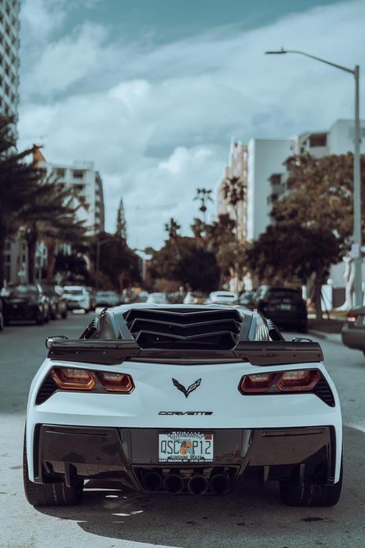 White Corvette - Image 8