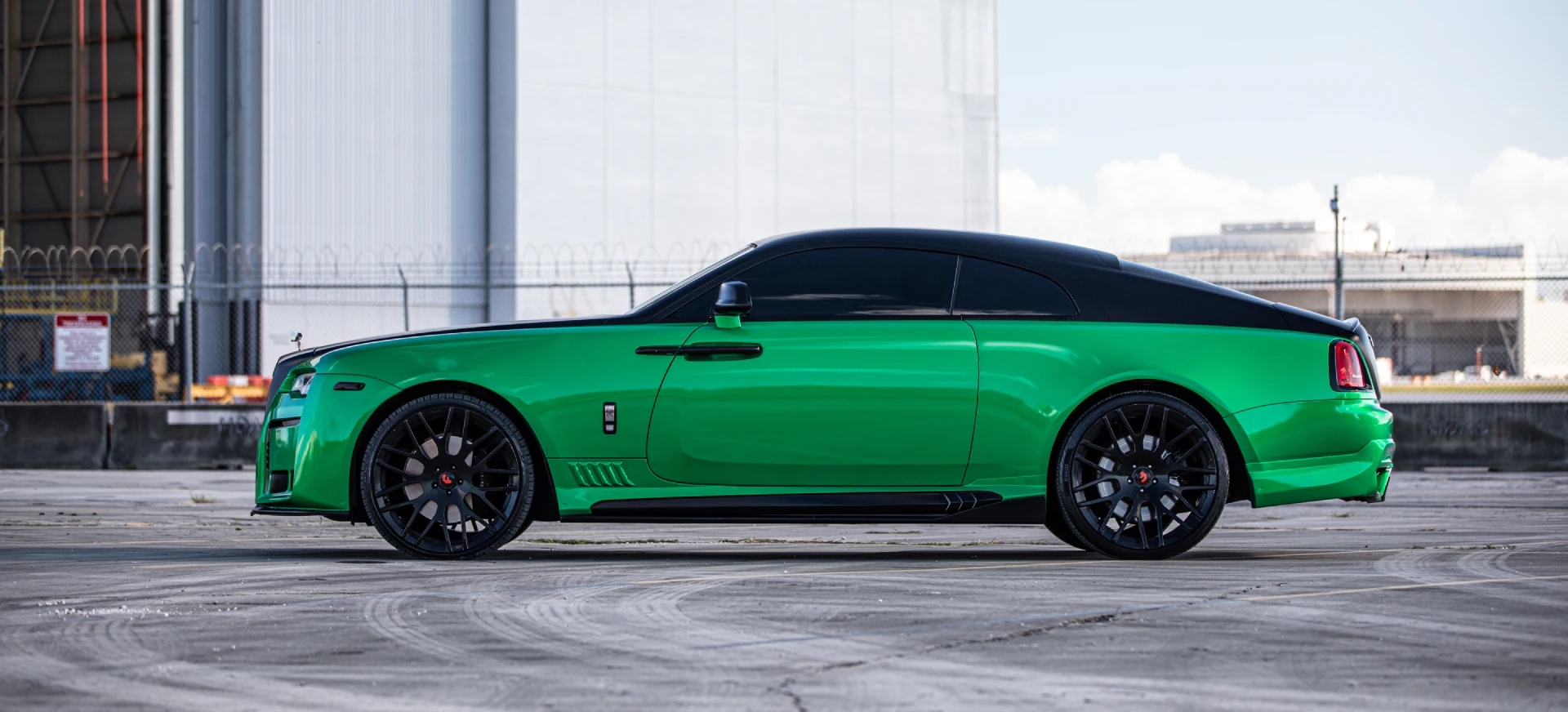 Rolls Royce Wraith Green