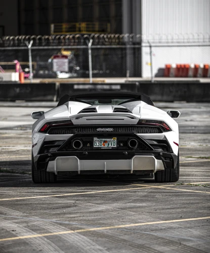 Lamborghini Huracan Evo Spider - Image 6
