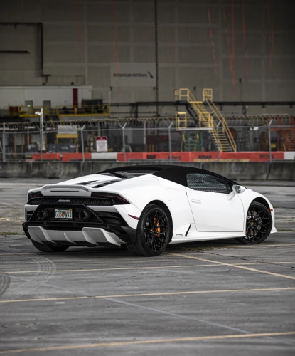 Lamborghini Huracan Evo Spider - Image 5